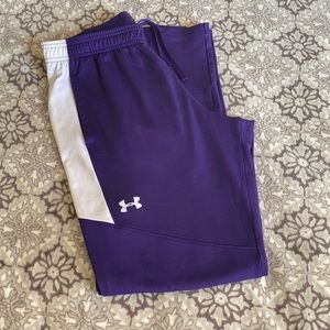 Under armor women’s sweat pants size M